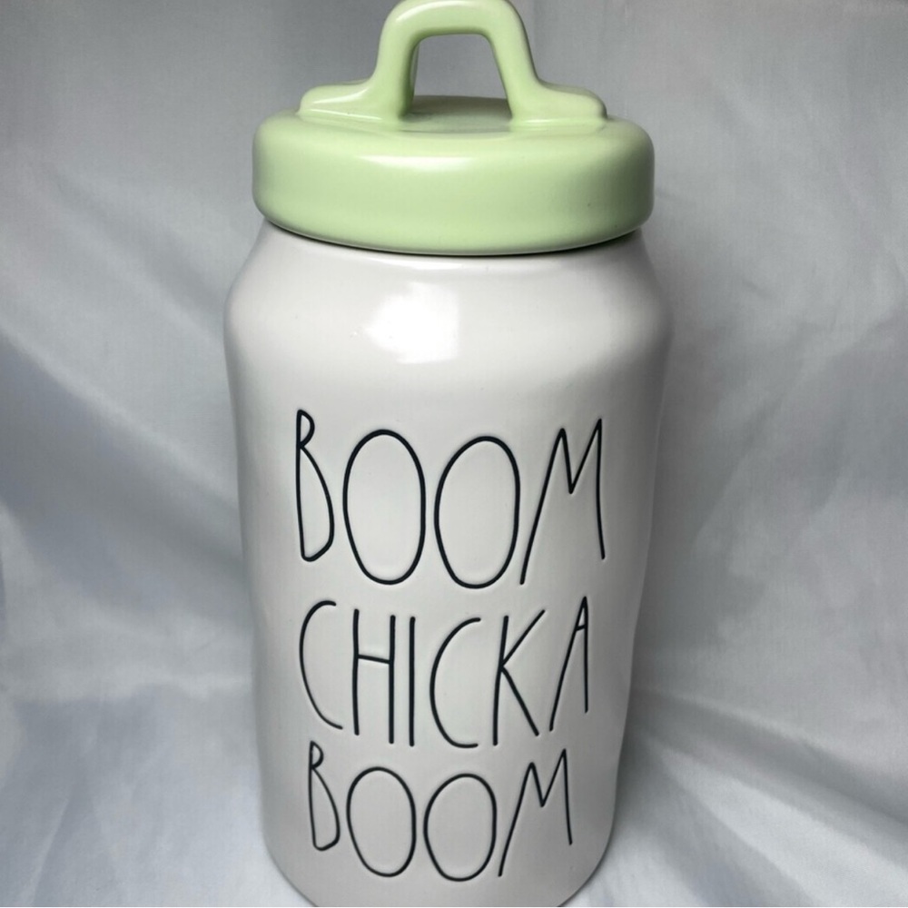 💚Rae Dunn Artisan Collection White Ceramic Base Boom Chicka Boom. - Picture 8 of 8